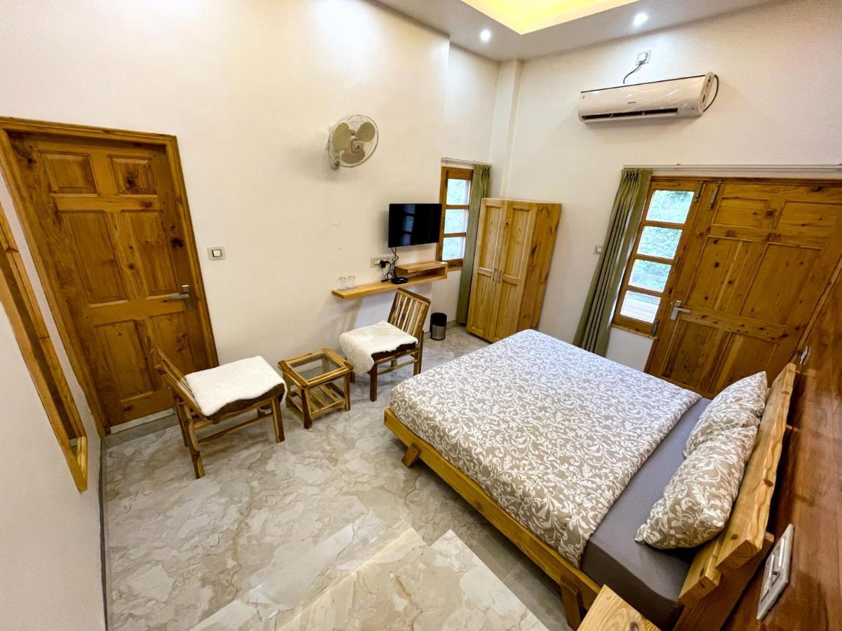 The Wild Yak Hotel Mandi Kültér fotó